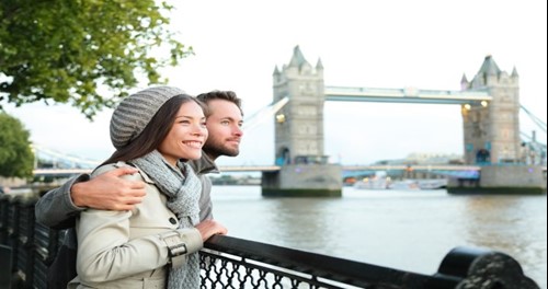 London-Tower-bridge-people.jpg