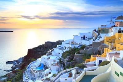 How to spend a couple of days in Santorini
